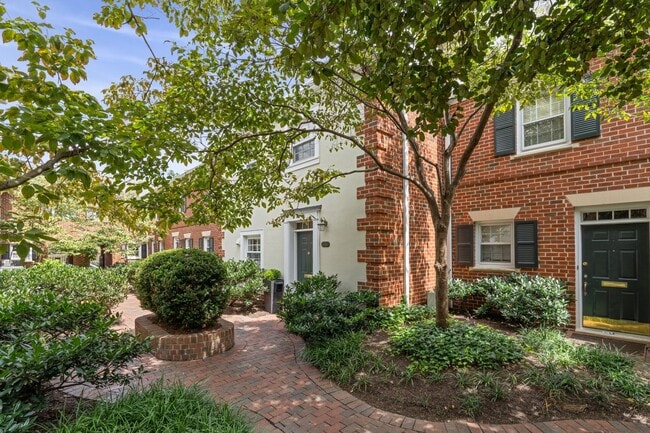 property at 1066 N Royal St