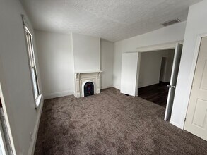 402 Eastern Ave in Newark, OH - Building Photo - Building Photo