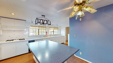 208 W Broadbent Dr in Riverside, CA - Building Photo - Building Photo