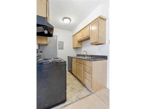 2740 Pleasant Ave in Minneapolis, MN - Foto de edificio - Building Photo