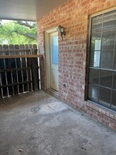 3527 Helena Ave in Nederland, TX - Foto de edificio - Building Photo