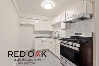 326 S Normandie Ave in Los Angeles, CA - Building Photo - Building Photo