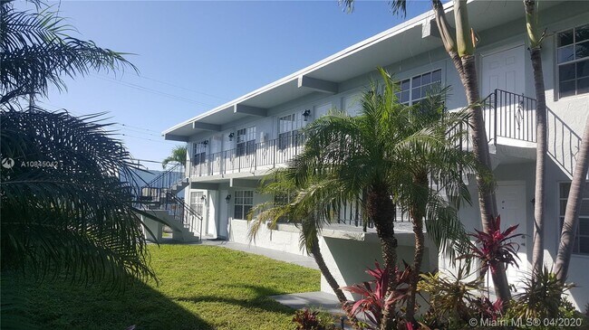 711 NE 2nd Ave-Unit -201 in Fort Lauderdale, FL - Building Photo - Building Photo