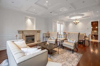 2365 W 21st Ave in Vancouver, BC - Building Photo - Building Photo