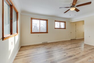 3605 W Bellevue Rd in Leslie, MI - Foto de edificio - Building Photo