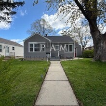 3270 S 24th St in Milwaukee, WI - Building Photo - Building Photo