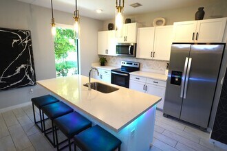 549 NW 17th St in Fort Lauderdale, FL - Building Photo - Building Photo