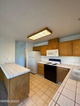 1785 Shadow Park Dr in Reno, NV - Building Photo - Building Photo