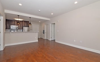 100 Marshall St in Hoboken, NJ - Building Photo - Building Photo