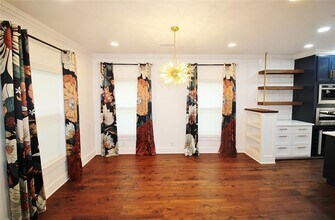 806 Bryson St in Waxahachie, TX - Building Photo - Building Photo