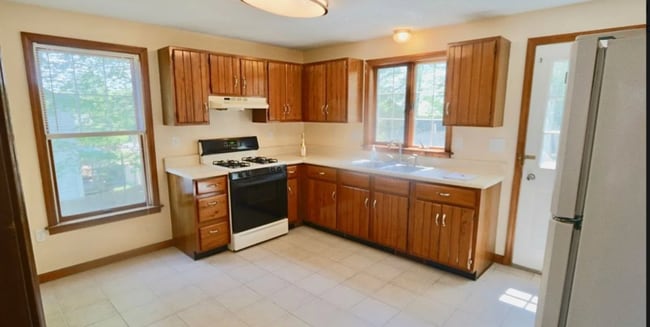 9-11 Hamar Dr in Agawam, MA - Building Photo - Building Photo