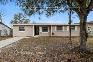 905 Valleydale Ave in DeLand, FL - Building Photo