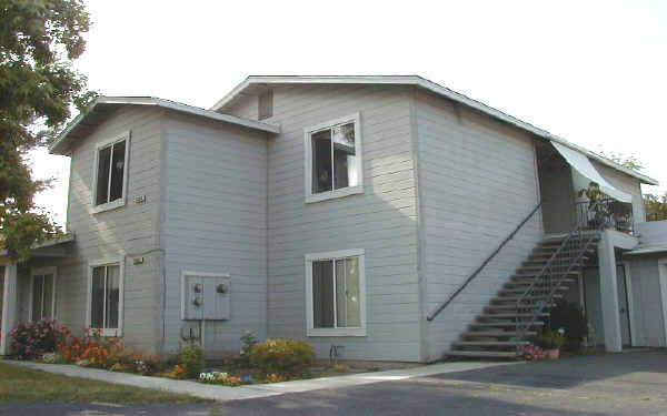 3560 Glenville Ct in Turlock, CA - Building Photo - Building Photo