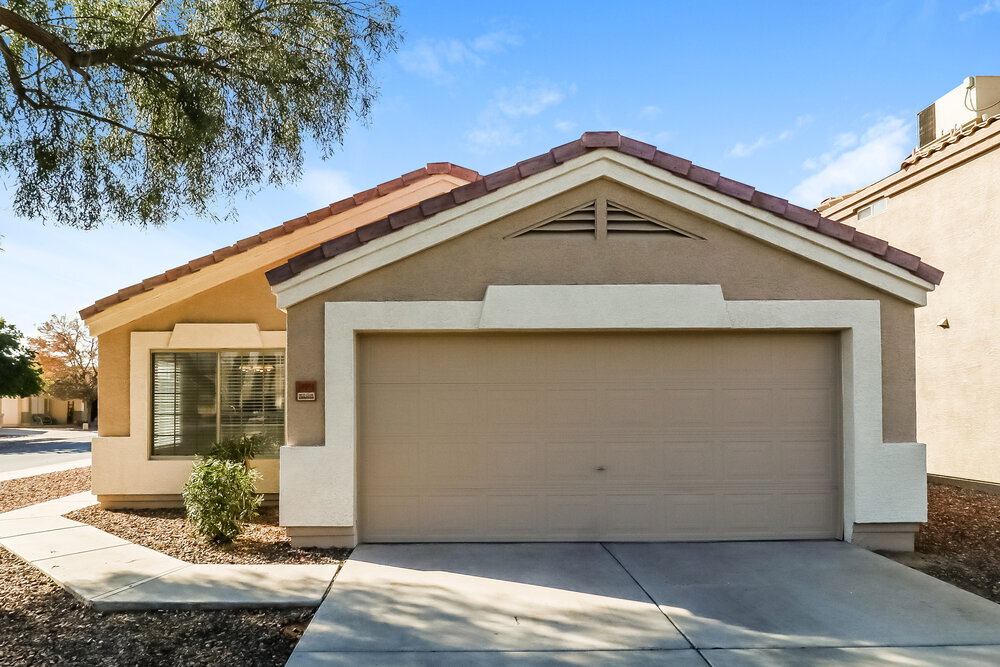 14302 N 128th Dr in El Mirage, AZ - Building Photo