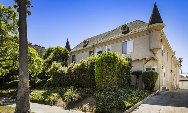 property at 1147 S Westmoreland Ave