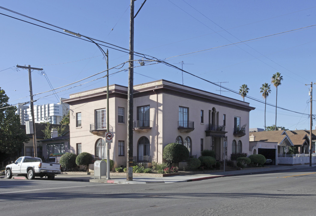 340 E Saint James St in San Jose, CA - Building Photo