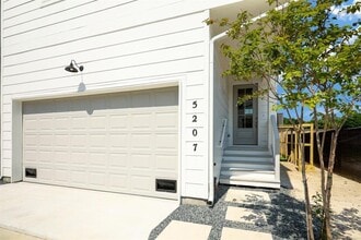 5207 Burress Springs Ln in Houston, TX - Building Photo - Building Photo