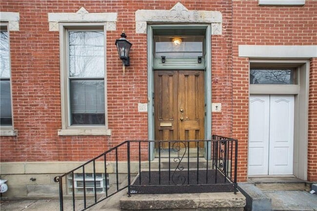 property at 2215 Sarah St