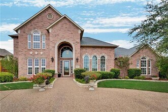 5721 Yeary Rd in Plano, TX - Building Photo - Building Photo