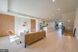 2514 Elvans Rd SE in Washington, DC - Building Photo - Building Photo