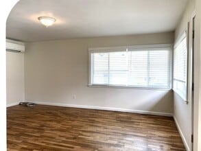 1307 Trevitt St in The Dalles, OR - Building Photo - Building Photo