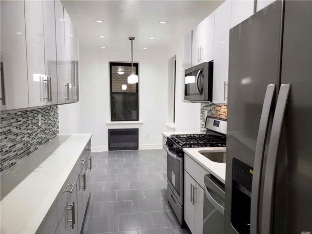 80-09 35th Ave-Unit -C9 in Queens, NY - Building Photo