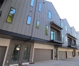 5605 Bryan Pkwy in Dallas, TX - Building Photo - Building Photo