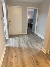 8905 Knight Ave in Des Plaines, IL - Building Photo - Building Photo