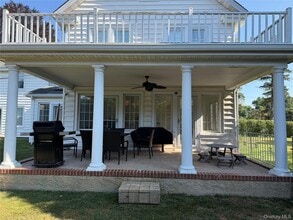 56 Nassau Blvd in Garden City, NY - Building Photo - Building Photo