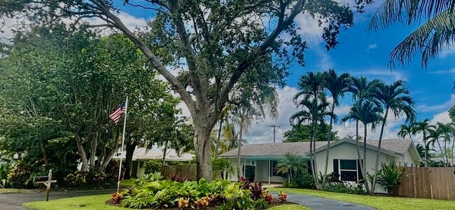 525 Sunset Rd in Boynton Beach, FL - Building Photo - Building Photo