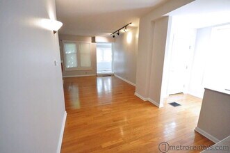 1237 Indianola Ave in Columbus, OH - Building Photo - Building Photo