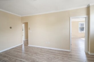230 Trumbull St in Elizabeth, NJ - Building Photo - Building Photo