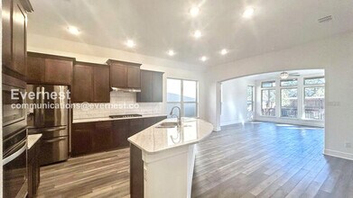 8602 Glass Gem Dr in San Antonio, TX - Building Photo - Building Photo