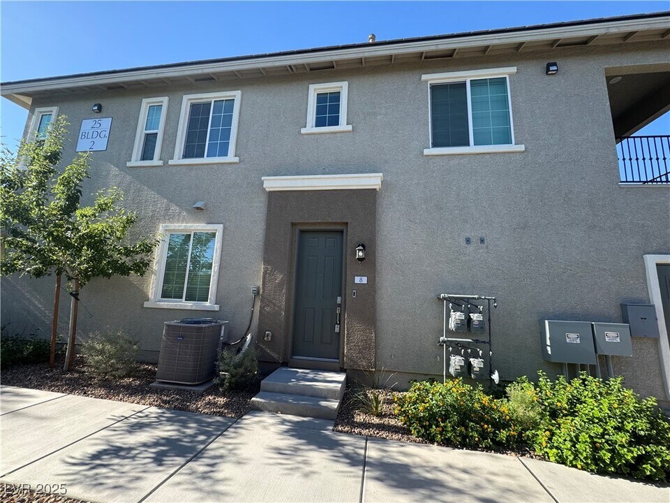 25 Barbara Ln in Las Vegas, NV - Building Photo