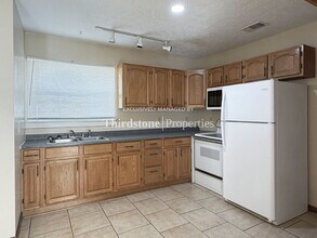 1717 Lindsey Rd in Jacksonville, FL - Foto de edificio - Building Photo