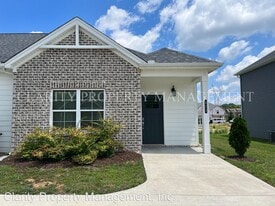 623 NE Bellingham Dr