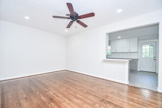 5214 De Milo Dr in Houston, TX - Building Photo - Building Photo