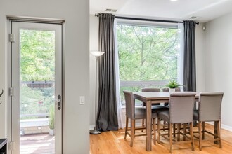 1138 W Catalpa Ave in Chicago, IL - Building Photo - Building Photo