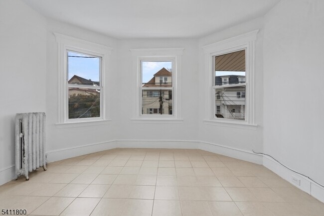 315 E 18th St in Paterson, NJ - Building Photo - Building Photo