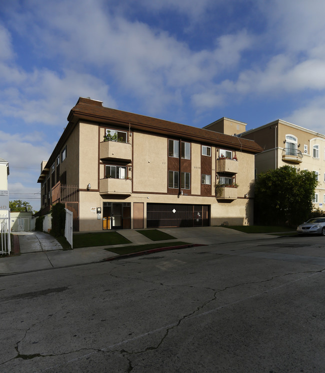 981 S St Andrews Pl in Los Angeles, CA - Building Photo - Building Photo