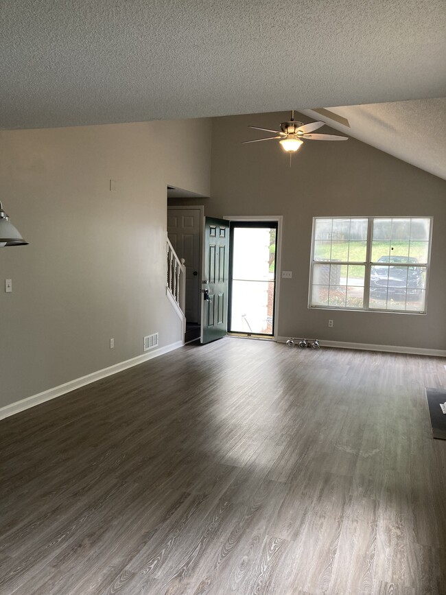 4147 Lake Mist Dr NW in Kennesaw, GA - Building Photo - Building Photo