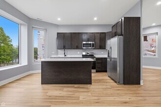 1544 S Sawyer Ave in Chicago, IL - Building Photo - Building Photo