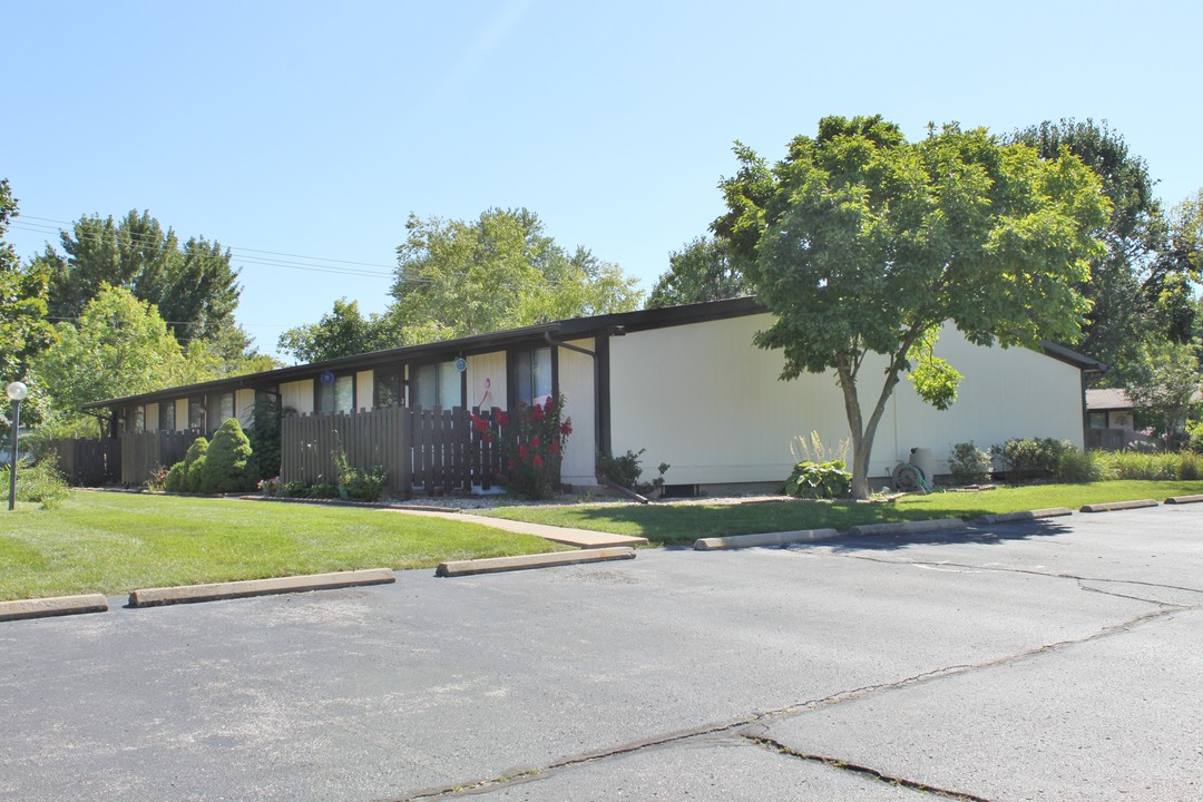 Amber Court Apartments in O'Fallon, MO - Foto de edificio
