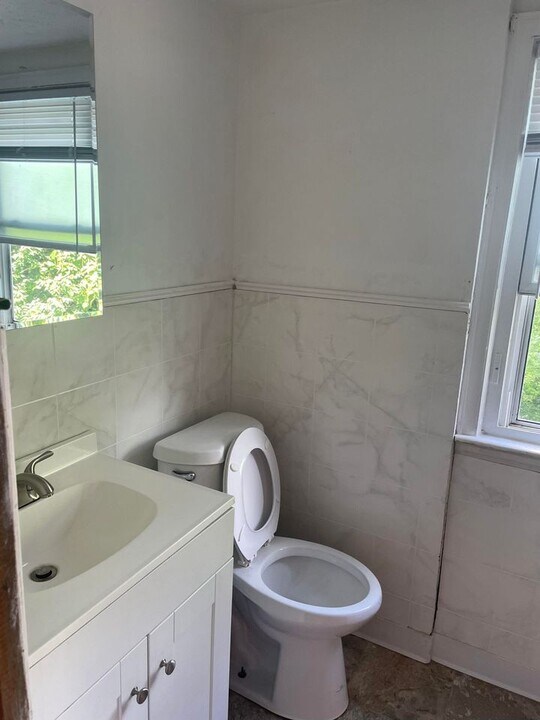 2446 Bretton Pl in Columbus, OH - Building Photo