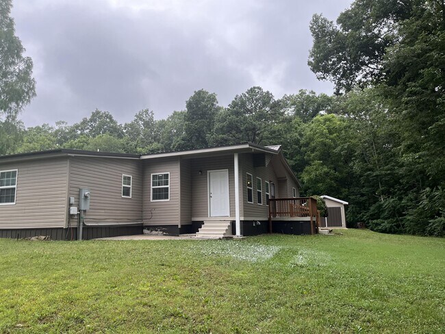 852 Hornbuckle Rd in Clarksville, TN - Building Photo - Building Photo