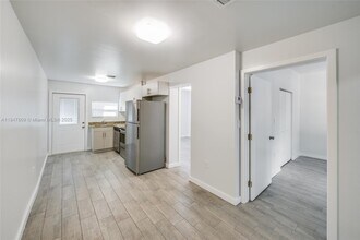 1604 SW 9th St in Miami, FL - Building Photo - Building Photo