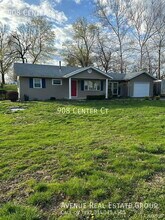 908 Center Ct in Ballwin, MO - Building Photo - Building Photo