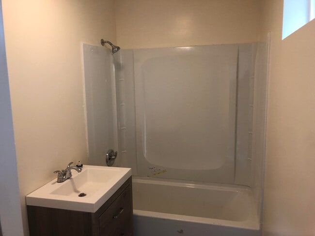 3414 Randy Ln in Chula Vista, CA - Foto de edificio - Building Photo