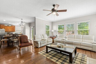 8309 Marwithe Pl in New Albany, OH - Foto de edificio - Building Photo