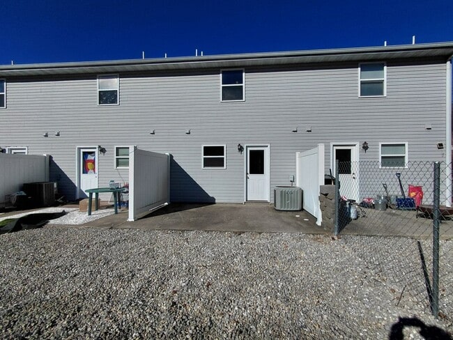 24444 Sounder Ln in Waynesville, MO - Building Photo - Building Photo